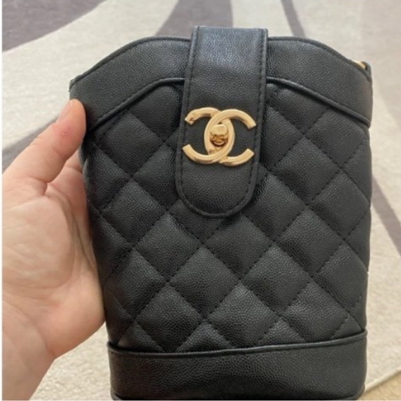 New Auth. Chanel GWP Phone Holder Bag - Picture 3 of 11